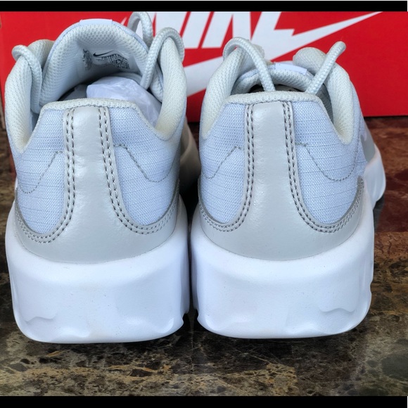 Nike Strada Women athletic shoes original box - Picture 8 of 15